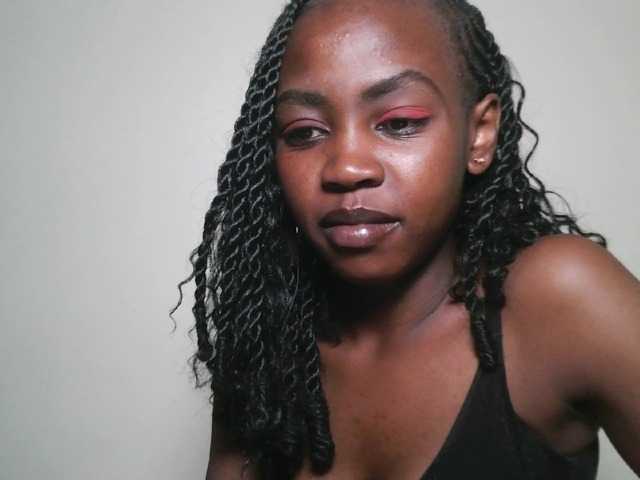 Prettyshanz1's BongaCams show and profile