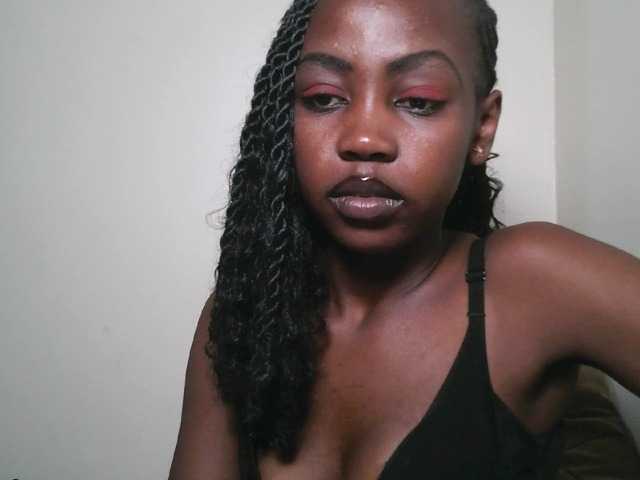 Prettyshanz1's BongaCams show and profile