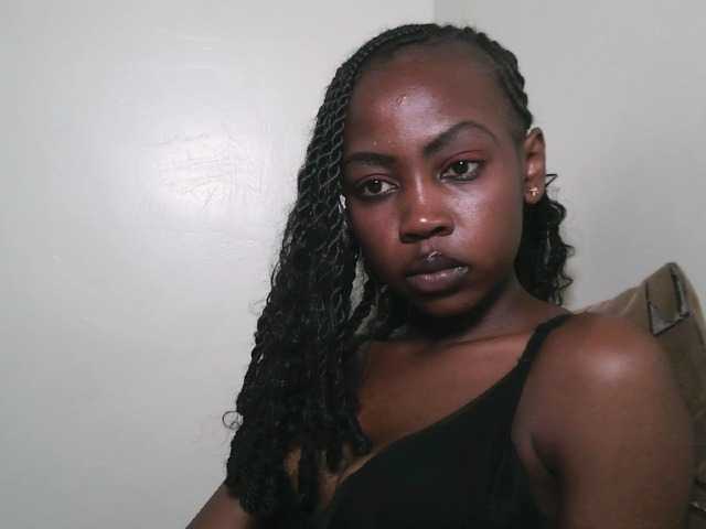 Prettyshanz1's BongaCams show and profile