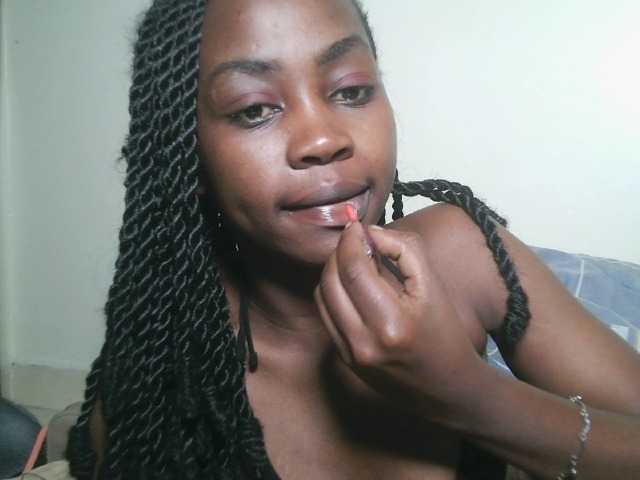 Prettyshanz1's BongaCams show and profile