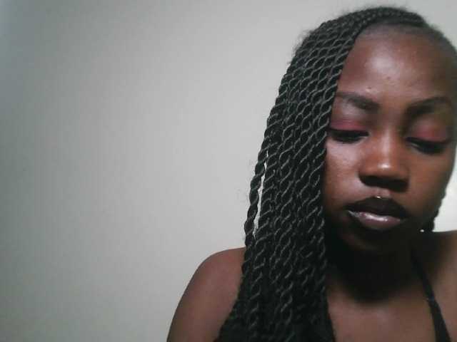 Prettyshanz1's BongaCams show and profile