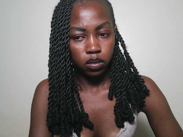 Prettyshanz1's BongaCams show and profile