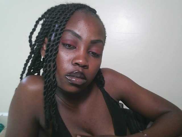 Prettyshanz1's BongaCams show and profile