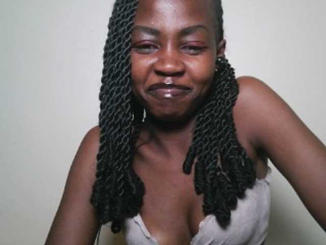 Prettyshanz1's BongaCams show and profile