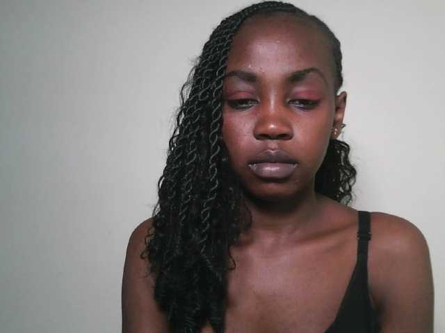 Prettyshanz1's BongaCams show and profile