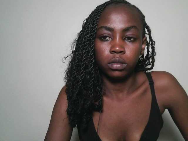 Prettyshanz1's BongaCams show and profile