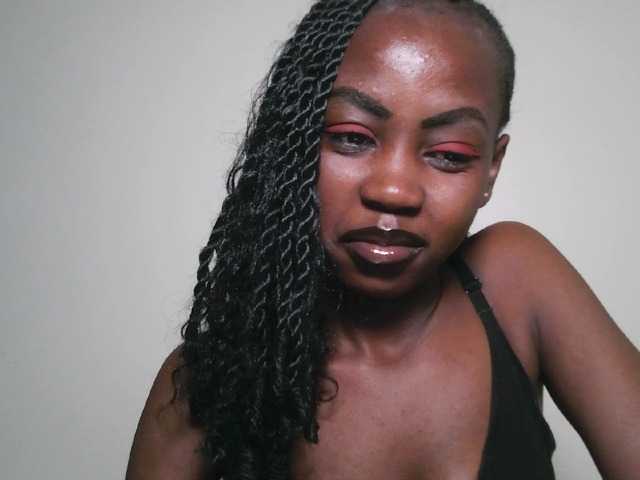 Prettyshanz1's BongaCams show and profile