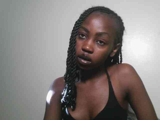 Prettyshanz1 webcam
