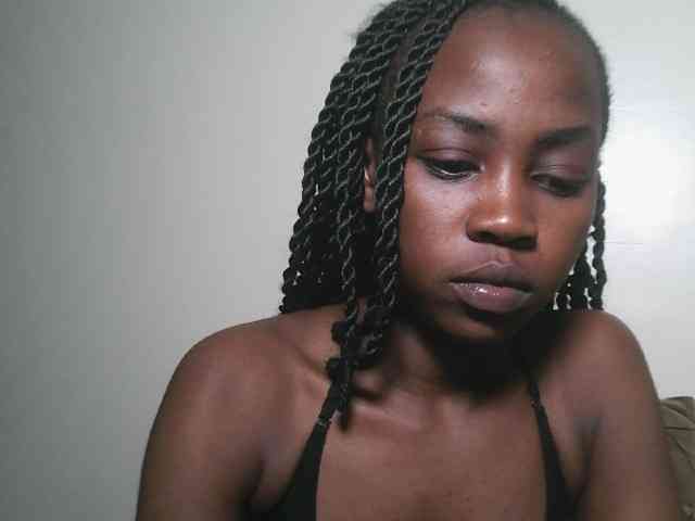 Prettyshanz1 Live Webcam on BongaCams