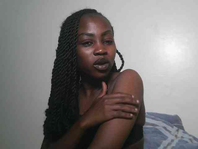 Prettyshanz1 webcam