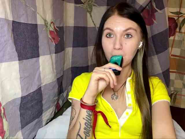 DelindaHeitner webcam