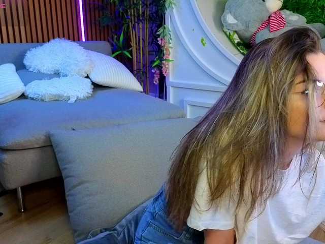 SweetSofiX's BongaCams show and profile