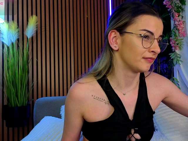 SweetSofiX's BongaCams show and profile