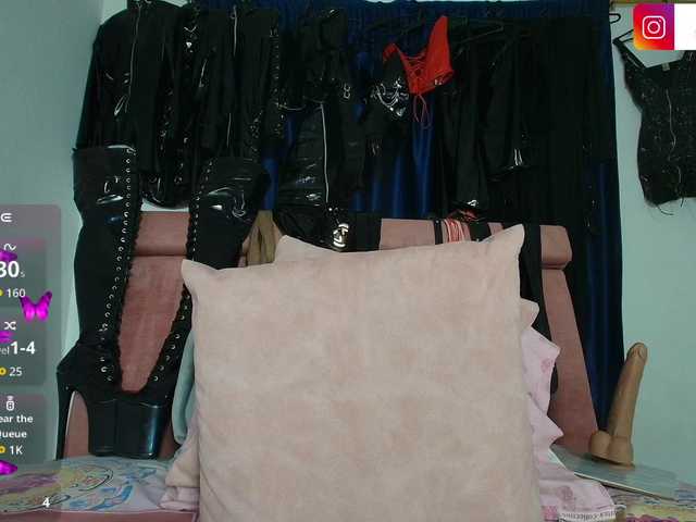 shengyiblue's BongaCams show and profile