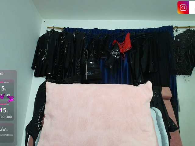 shengyiblue's BongaCams show and profile