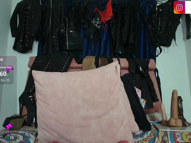 shengyiblue's BongaCams show and profile