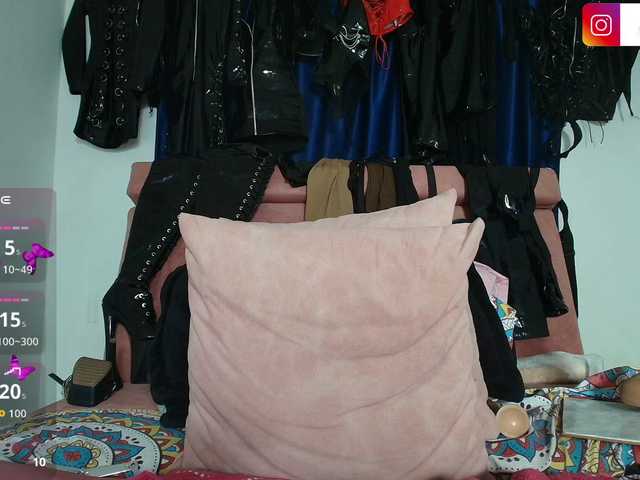 shengyiblue's BongaCams show and profile