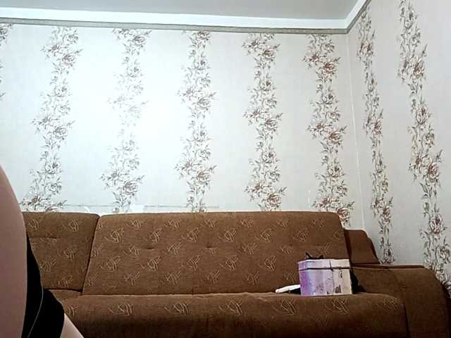 EmileeBlossom's BongaCams show and profile