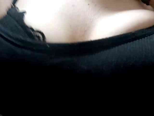 EmileeBlossom webcam