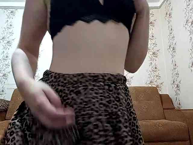 EmileeBlossom webcam