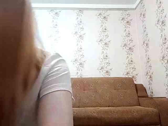 EmileeBlossom webcam