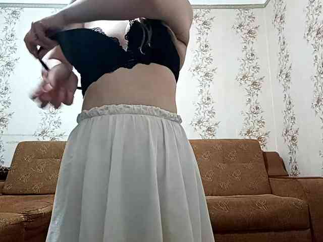 EmileeBlossom webcam