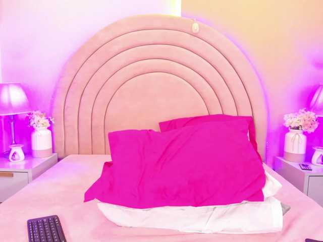 KikiiSweet's BongaCams show and profile