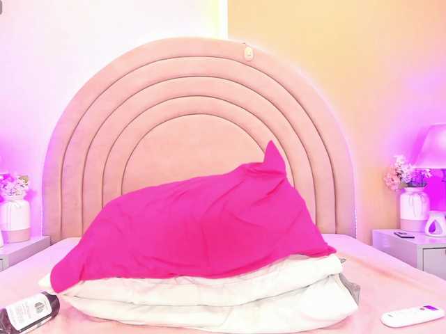 KikiiSweet's BongaCams show and profile