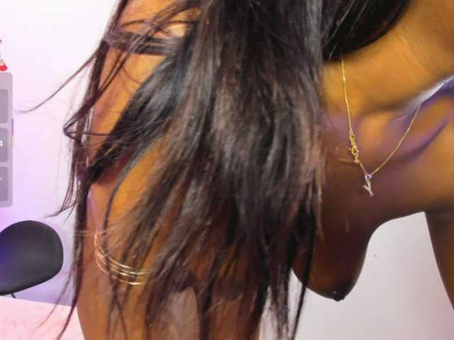 KikiiSweet's BongaCams show and profile