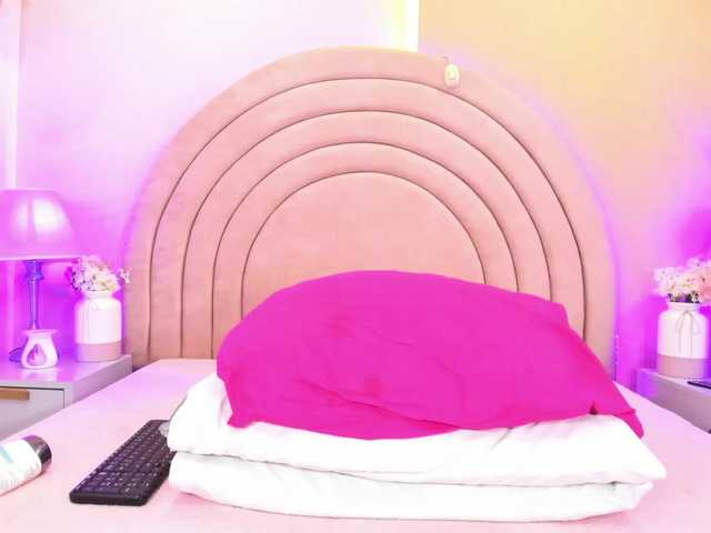 KikiiSweet's BongaCams show and profile