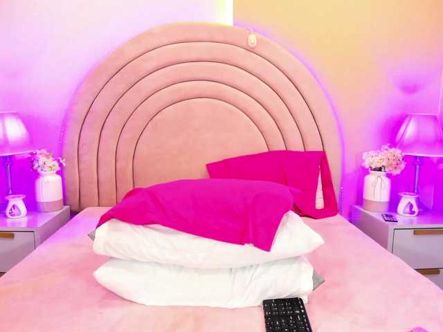 KikiiSweet's BongaCams show and profile