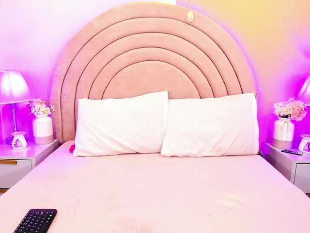 KikiiSweet's BongaCams show and profile