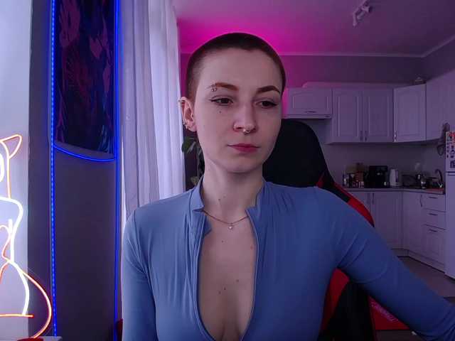HopeFoxter's BongaCams show and profile