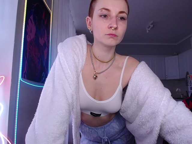 HopeFoxter's BongaCams show and profile