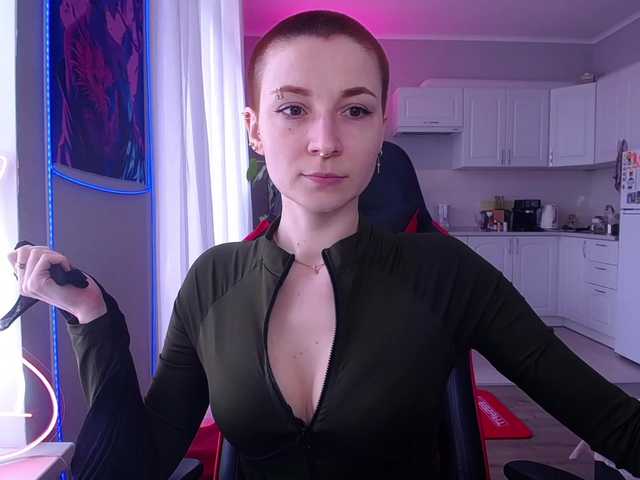 HopeFoxter's BongaCams show and profile