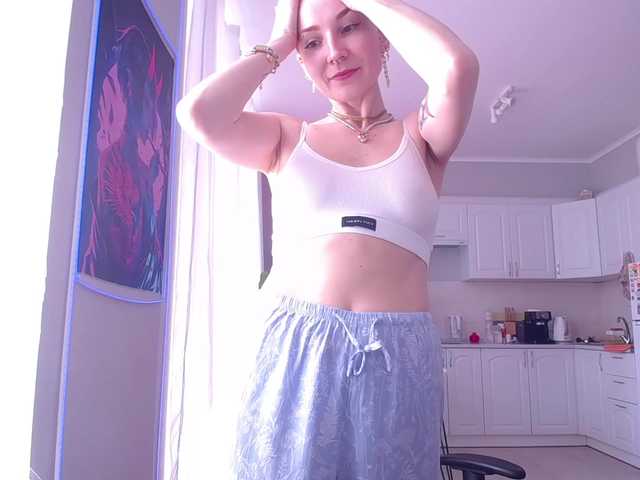 HopeFoxter's BongaCams show and profile