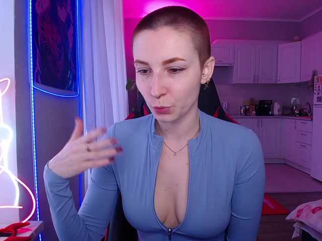 HopeFoxter's BongaCams show and profile