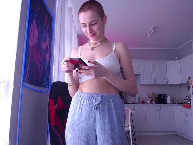 HopeFoxter's BongaCams show and profile