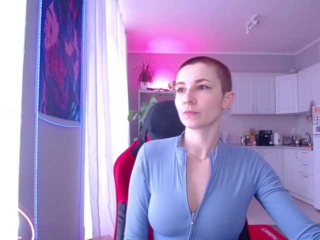 HopeFoxter's BongaCams show and profile