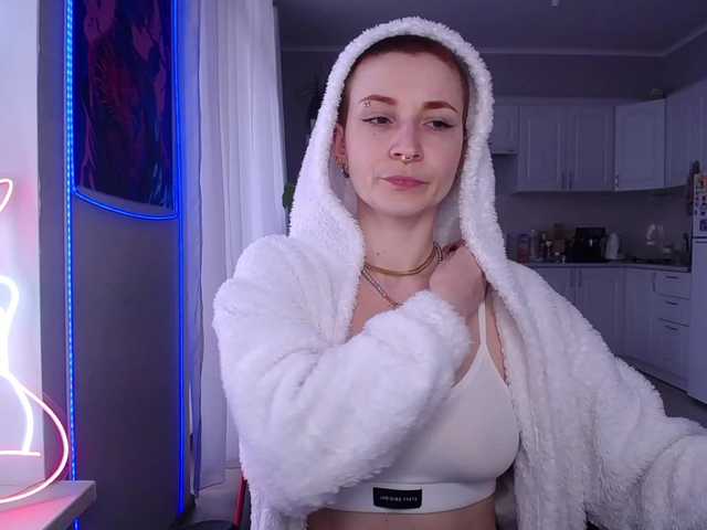 HopeFoxter's BongaCams show and profile