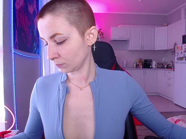 HopeFoxter's BongaCams show and profile