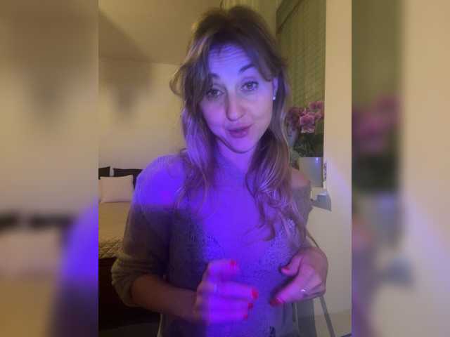 LunaSecret1's BongaCams show and profile