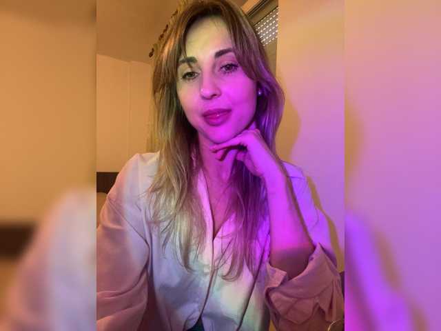 LunaSecret1's BongaCams show and profile