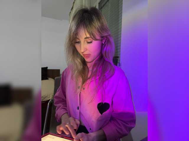 LunaSecret1's BongaCams show and profile