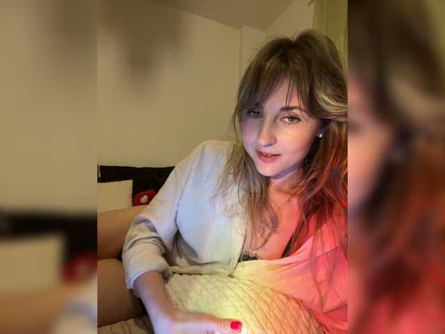 LunaSecret1's BongaCams show and profile