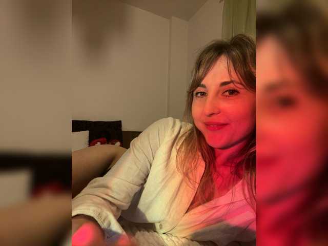 LunaSecret1's BongaCams show and profile