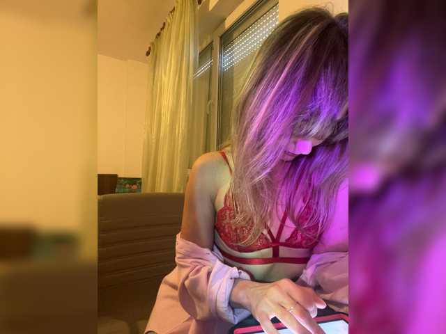 LunaSecret1's BongaCams show and profile