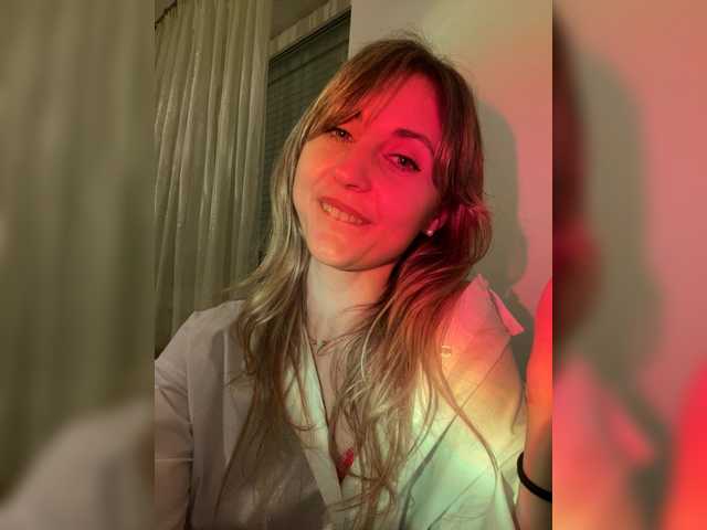 LunaSecret1's BongaCams show and profile