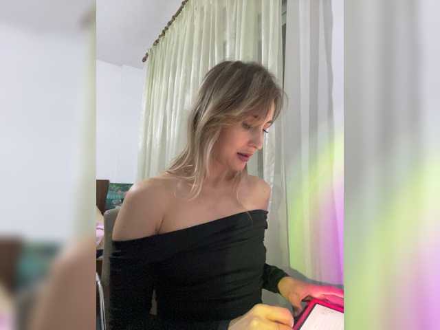 LunaSecret1's BongaCams show and profile