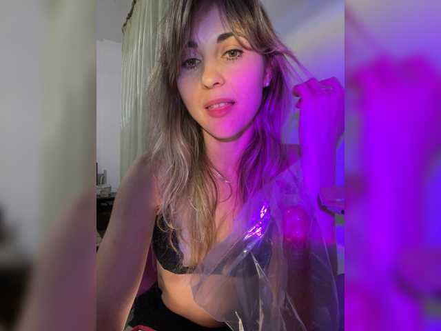 LunaSecret1's BongaCams show and profile